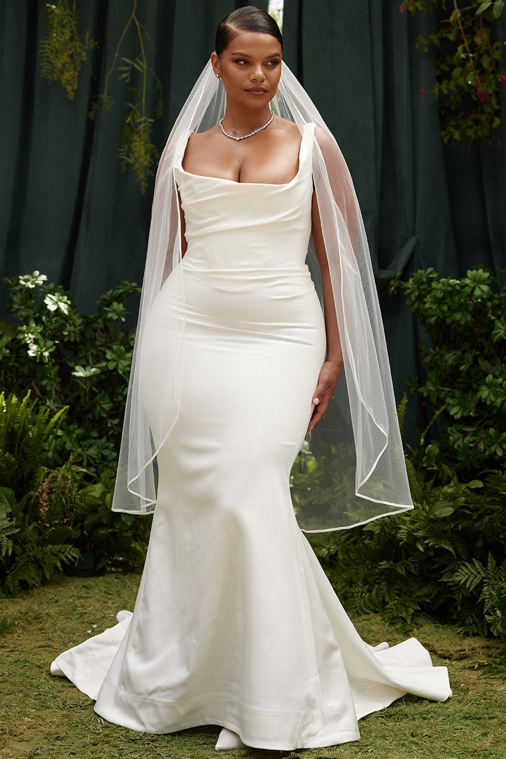 Simone-White Soft Tulle Veil