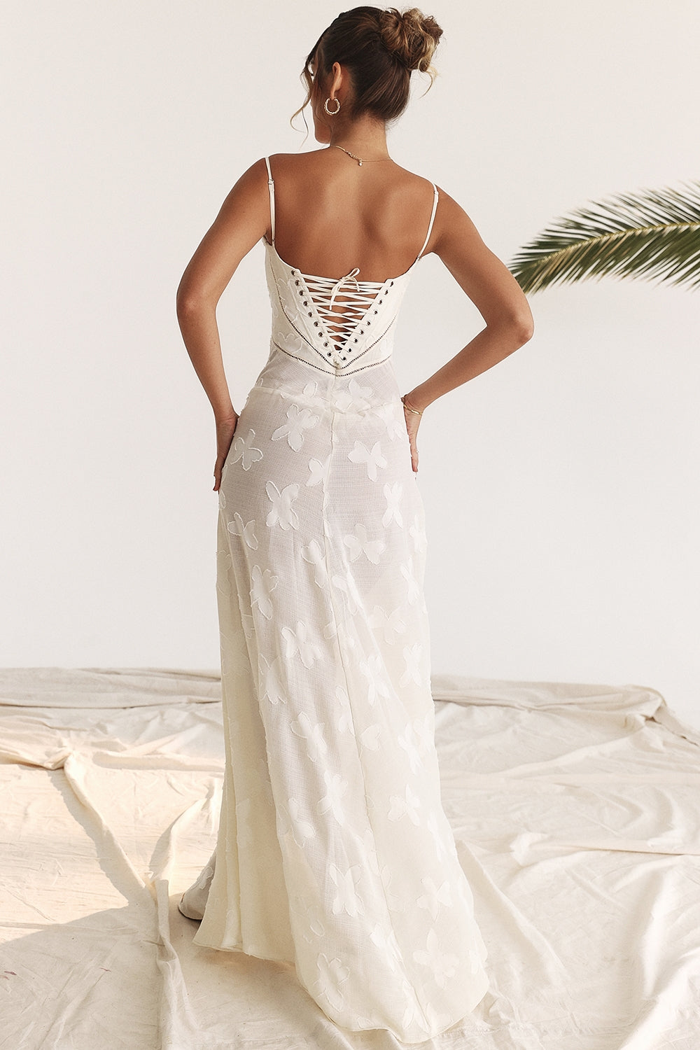 Seren-Vintage Cream Floral Lace Back Maxi Dress