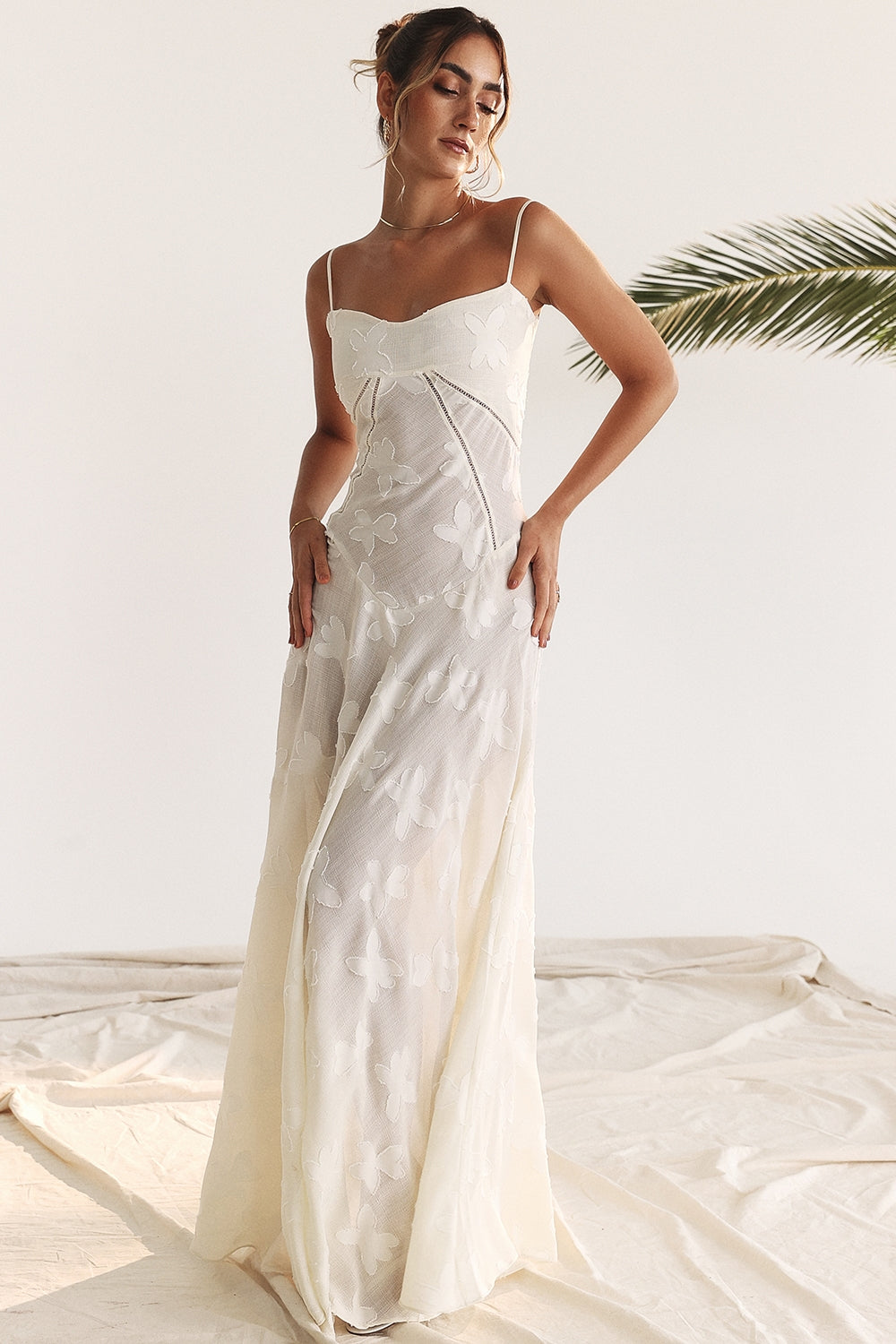 Seren-Vintage Cream Floral Lace Back Maxi Dress