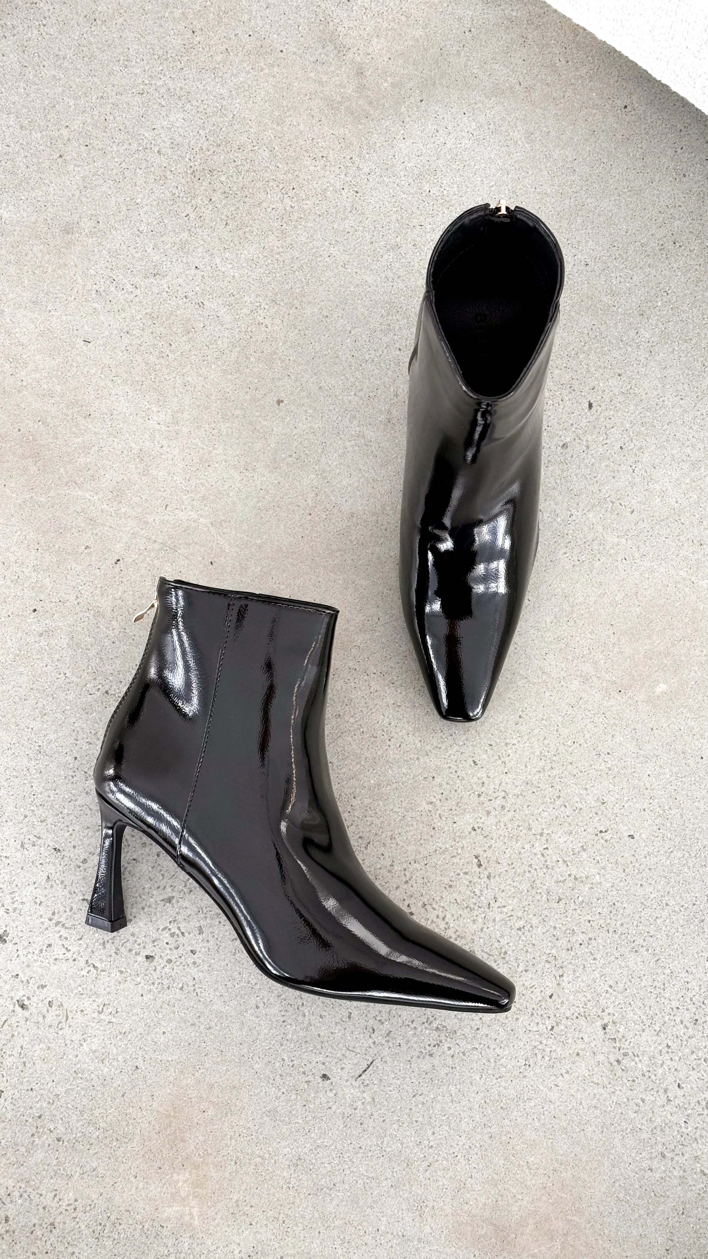 Scotty Boots - Black Crinkle Patent