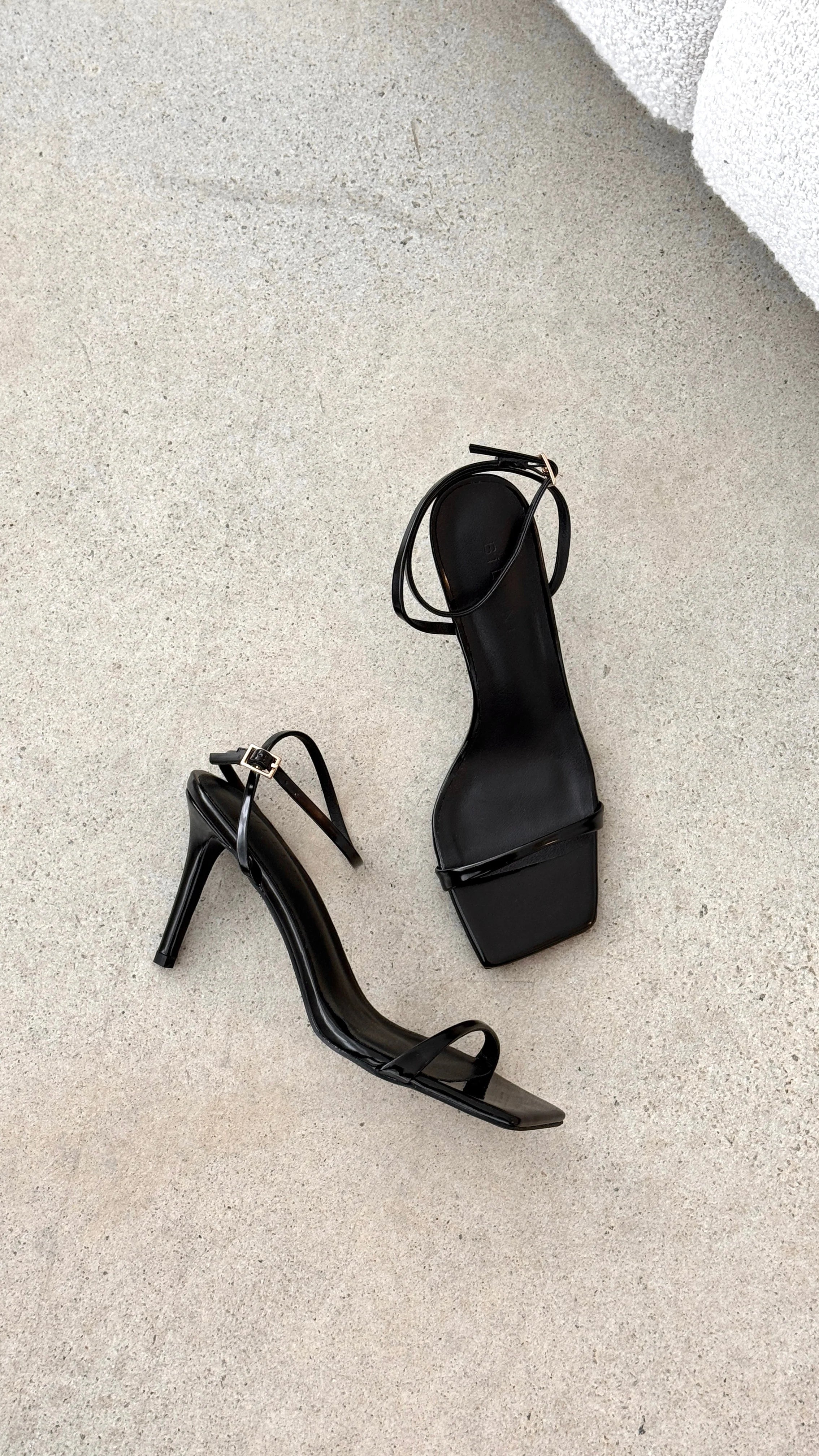 Umaira Heel - Black Shine