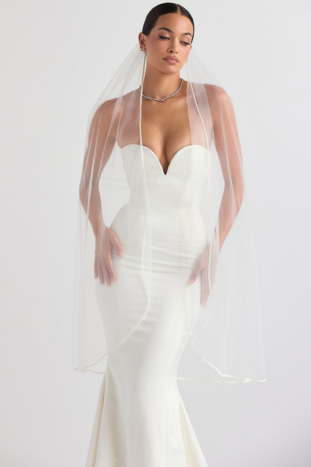 Simone-White Soft Tulle Veil